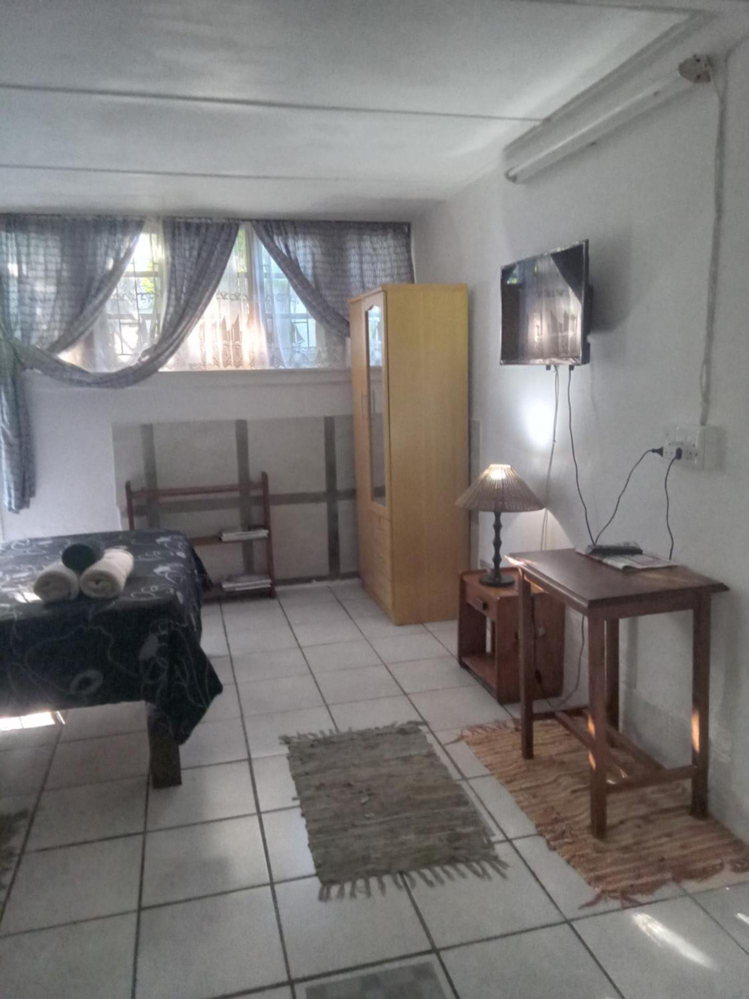 Self Catering Unit 6, Sandbaai Hermanus Bilik gambar